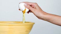 <b>3. </b>Try the Egg hair mask for healthier and better looking hair